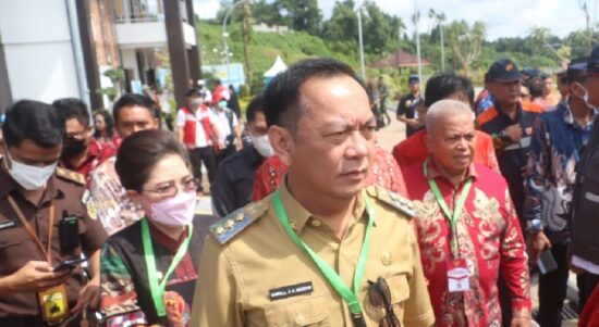 Bersama Kepala Daerah se-Sulut, Wali Kota Caroll Senduk Sambut Kedatangan Presiden Joko Widodo